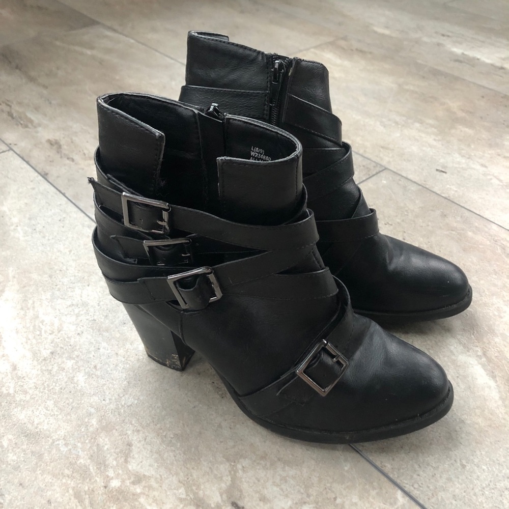 Strappy leather booties